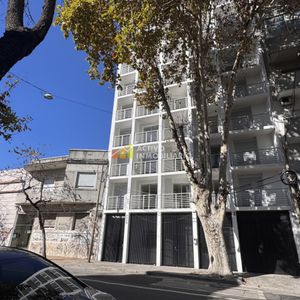 Alquiler Apartamento 1 Dormitorio + Balcón + Garage - Tres Cruces