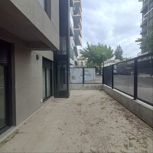 Venta Apartamento De 2 Dormitorios Con Patio En Parque Batlle