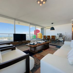Penthouse En Venta, 3 Dormitorios En Suite + Dependencia, Vista 360°.
