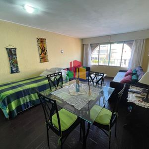 Amplio Monoambiente En Península