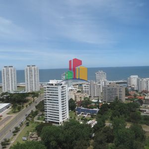 Apartamento De 3 Dormitorios En Roosevelt - Punta Del Este