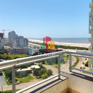 Excelente Apartamento Con Vistas A Playa Brava!