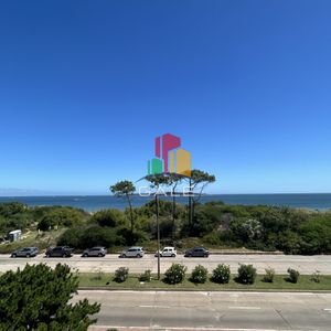 Venta De Apartamento De 4 Dormitorios En Playa Mansa, Punta Del Este