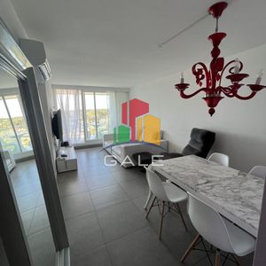 En Venta Apartamento De 2 Dormitorios Y 2 Baños Punta Del Este