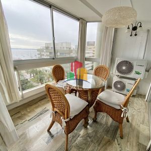 Vende Apartamento En Península - Punta Del Este De 3 Dormitorios.