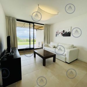 Alquiler Temporario De Apartamento De Un Dormitorio Con Parrillero Y Jardín, Punta Ballena