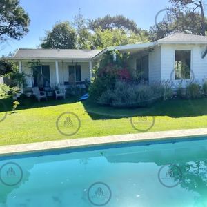 Muy Buena Casa De 4 Dormitorios Y Piscina Climatizada En Rincón Del Indio