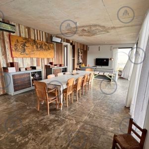 Venta Y Alquiler Temporario De Maravillosa Casa A Pasos Del Mar Con Cinco Dormitorios En Suite, Punta Piedras, Manantiales