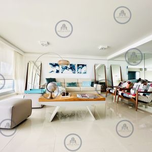 Venta De Amplio Penthouse Con Cuatro Dormitorios Más Dependencia De Servicio En Torre Premiun De Playa Brava, Punta Del Este
