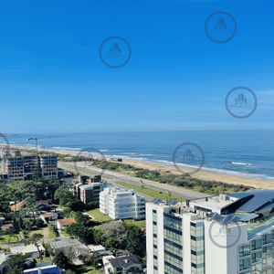 Apartamento Con Vista Al Mar De 3 Dormitorios Y Dependencia + Parrillero En Playa Brava, Punta Del Este
