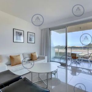 Apartamento De 3 Dormitorios En Venta Primera Línea Del Mar, Playa Brava Punta Del Este