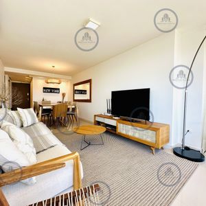 Alquiler De Temporada, Apartamento En Playa Brava De 2 Dormitorios Y Dependencia De Servicio