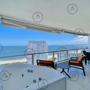 Excelente Apartamento De 2 Dormitorios Con Vista Al Mar, Playa Mansa