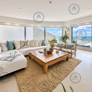 Penthouse Dúplex De 3 Dormitorios Y Parrillero En Playa Mansa, Punta Del Este