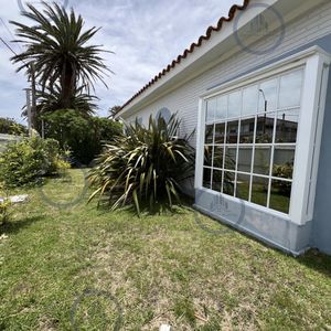 Venta De Casa De 6 Dormitorios Espectacular Zona Faro, Península De Punta Del Este.