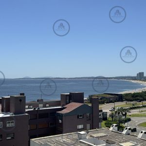 Espectacular Estado Edificio En Zona De Enjoy Alexander