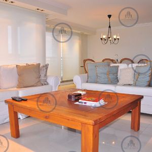 Excelente Apartamento De 3 Dormitorios Y Dependencia En Playa Brava - Venta Y Alquiler