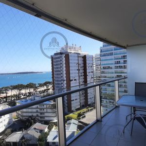 Excelente Apartamento De 2 Dormitorios Con Vista Al Mar, Playa Mansa