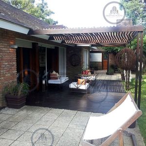 Casa De 3 Dormitorios Más Dependencia En Alquiler De Temporada Barrio Lugano, Punta Del Este
