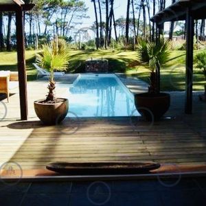 Casa En Barrio Privado Laguna Blanca 5 Dormitorios Más Dependencia Con Piscina