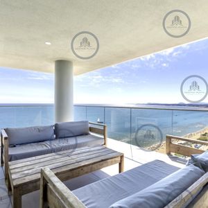 Gran Apartamento En Primera Fila De Playa Mansa Con Vistas Espectaculares En Alquiler Anual
