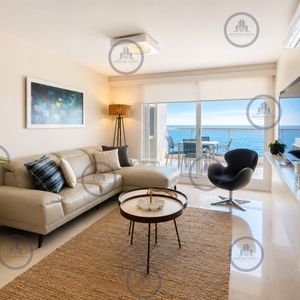 Moderno Apartamento De 3 Dormitorios Con Parrillero Propio Y Dependencia, Playa Brava Punta Del Este