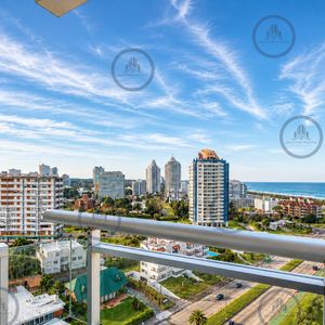 Apartamento De 2 Dormitorios Y Medio En Forest Tower - Punta Del Este