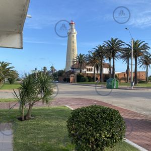 Oportunidad En Venta - Apartamento A Reciclar De 2 Dormitorios En Península Punta Del Este