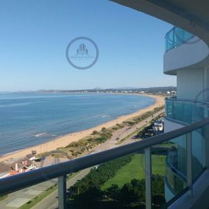 Alquiler Temporario De Apartamento En Torre Premiun Sobre Playa Mansa De Tres Dormitorios