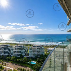 Espectacular Apartamento De 2 Dormitorios Y Medio, Piso Alto, Torre Surfside, Punta Del Este