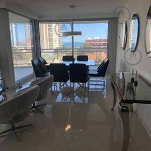 Moderno Apartamento 3 Dormitorios Con Vista A Playa Mansa