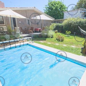 Casa De 2 Dormitorios En Alquiler Con Piscina Climatizada Pinares