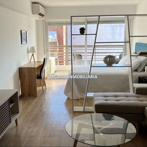 Amplio Monoambiente Con Balcon