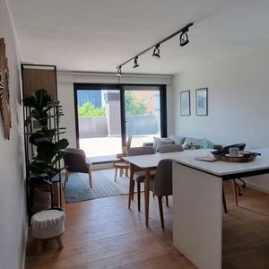 Venta De Apartamento De 2 Dormitorios En Barrio Punta Carretas
