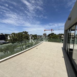 Venta 3 Dormitorios 2 Cocheras Parque Miramar
