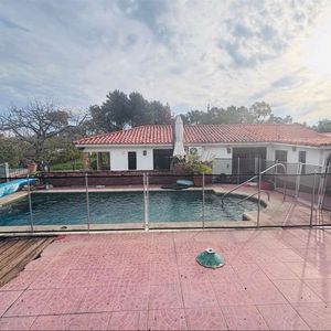 Reciclada Venta Casa 3 Dormitorios 3 Baños Con  Gran   Fondo Piscina Y Barbacoa