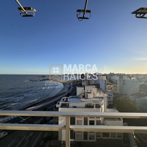 Venta Apartamento 3 Dormitorios 2 Baños Garage Frente A La Rambla Malvin Sur Montevideo