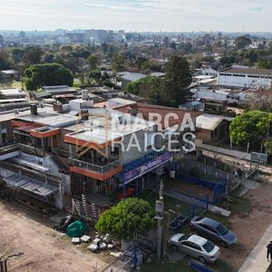 Venta Local + 2 Casas + Depósito En Esquina Estratégica Paso De La Arena Montevideo
