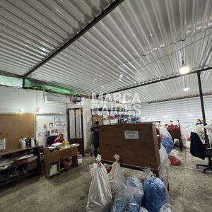 Alquiler Deposito Logistico De Buenas Dimensiones Belvedere Montevideo