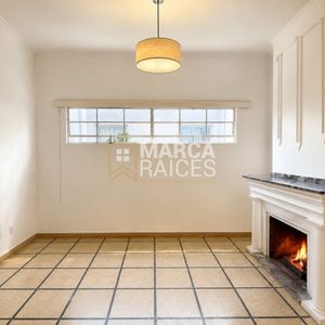 Venta Apartamento 2 Dormitorios 1 Baño Primer Piso Por Escalera Pocitos Montevideo