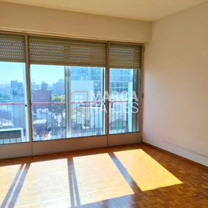 Alquiler Apartamento 3 Dormitorios 2 Baños Tres Cruces Montevideo