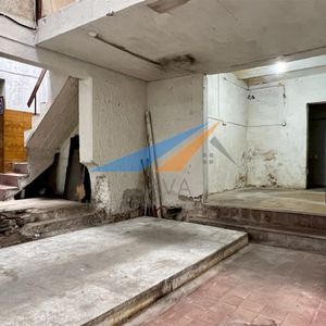Venta Depósito / Local Industrial - Comercial En Aguada. Sótano. Trifásica. 180 M²!