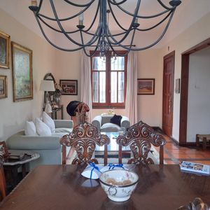 Casa En Venta De 5 Dormitorios Y 3 Baños C/ Garage X 2  En Atahualpa