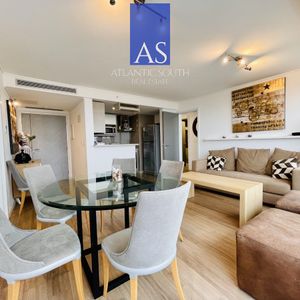 Torre De Categoría Apartamento De 2 Dormitorios Piscina Interior Garage Playa Mansa, Punta Del Este