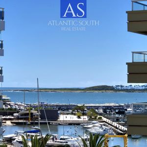 Apartamento 2 Dormitorios Con Vista Parcial Al Mar A Metros Del Puerto Punta Del Este