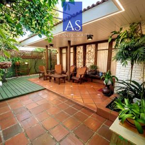 Casa De 4 Dormitorios Con Piscina, Barbacoa Para 20 Personas Y Parque Arbolado, A 300 Metros Del Mar En Punta Del Este