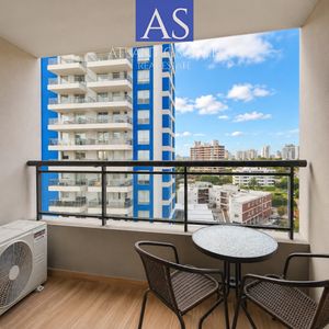 Moderno Apartamento De 2 Dormitorios En Torre Con Todos Los Servicios, A Pasos Del Mar Y De Los Principales Atractivos De Punta Del Este.