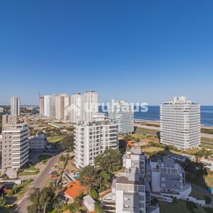 Venta Apartamento Dos Dormitorios Punta Del Este Edificio Wind Tower