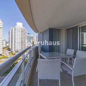 Venta Apartamento Cuatro Dormitorios Punta Del Este Edificio Forest Tower Vista Al Mar