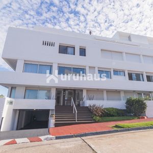 Venta Apartamento 2 Dormitorios Frente Al Mar